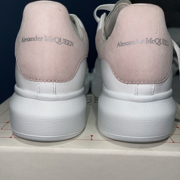 Brand New Size 5.5 - Picture 2 of 3